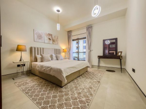 Chic 2BR Beachfront Residence at Amwaj 4